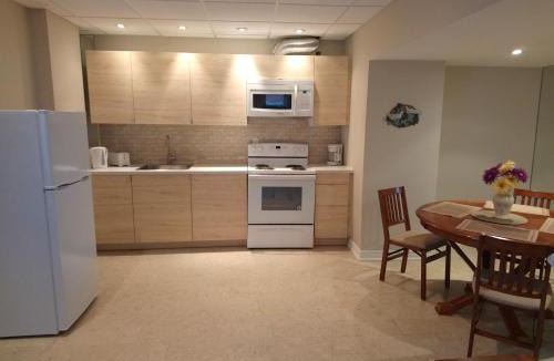 Richmond Hill Apartment | Cozy and comfy Studio Apartment