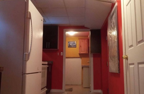 Mississauga Apartment | COZY APARTMENT FOR RENT GREEN NEIGHBORHOOD