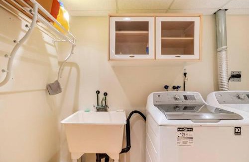Newmarket Apartment | Cozy basement apartment in Newmarket