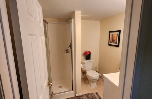South March House | Cozy Basement Space in Kanata North