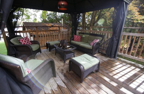 Marmora Cottage | Cozy Cabin on Crowe from E Z Retreats