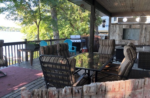 Waterville Cottage | Cozy cabin on lake sakatah, ol time resort.