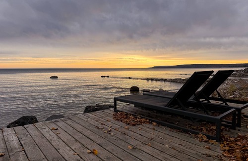 Meaford Cabin | Cozy Cabin on the shore of Georgian Bay. Truly a hidden gem!