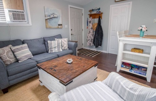 Tay Cabin | Cozy Cabin-Stunning Sandy Beach!