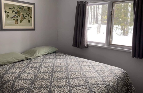 Timiskaming District Cabin | Cozy cabins on beautiful Long Point Lake
