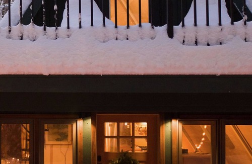Highmount Cabin | Cozy Catskills A-Frame Cabin. 2 min. Away from Belleayre Ski Resort.
