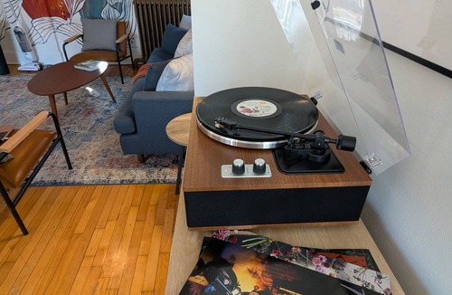 Summit - University House | Cozy Chic Retreat: 3BR Duplex in St. Paul