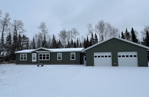 Kelliher House | Cozy clean 3-bedroom 2 bath house in Kelliher