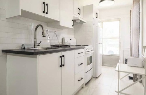 East Windsor Apartment | Cozy, Clean & Bright Suite