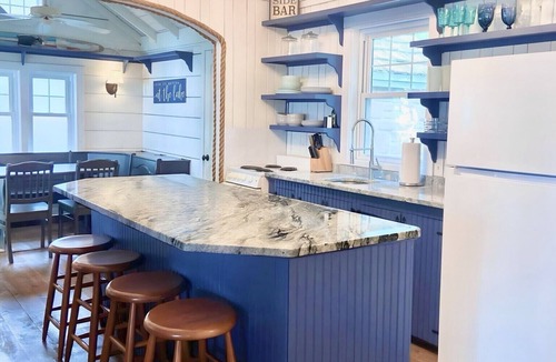 Annandale Cottage | Cozy Clean Cottage on Clearwater