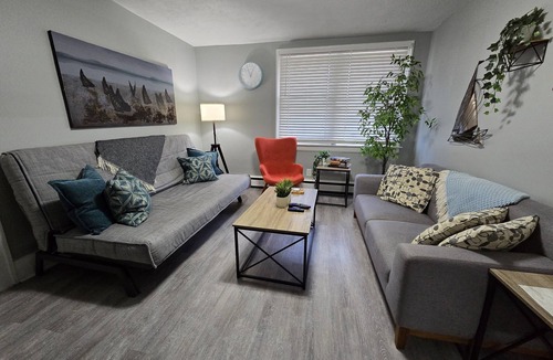 Algoma District Apartment | Cozy & Comfy 1 Bedroom Apartment Downtown Sault, ON