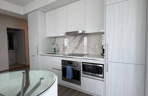 Vaughan Apartment | Cozy Condo in Downtown Vaughan