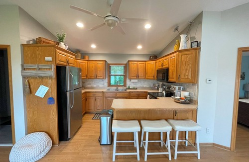 Wyoming Cabin | Cozy Coon Lake Cabin — 30 Mins from Minneapolis