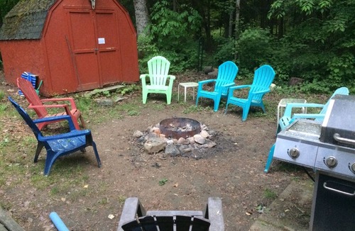 Bracebridge Cottage | Cozy Cottage nestled in the pines on the Muskoka River