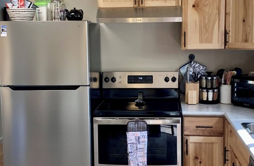 Thunder Bay House | Cozy Country Inn-country in the City. 3 bdm 2 bath home- renovated like new.n