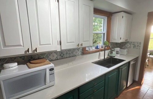 Madoc House | Cozy country side house, with hot tub, pool, sauna in 14 acres private property