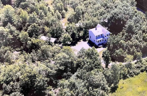 Madoc House | Cozy country side house, with hot tub, pool, sauna in 14 acres private property