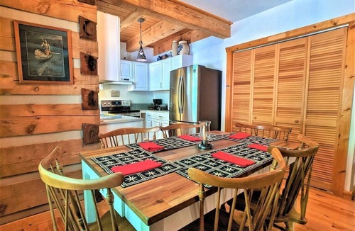 Asheville Cabin | Cozy Cove Cabin -Fire Pit - Porch Swing