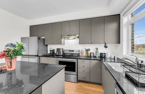 Brampton House | Cozy Escape in Brampton Bliss 6beds Wi-Fi