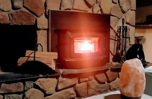 Trent Lakes House | Cozy Escape, Kawarthas Cottage With Sauna
