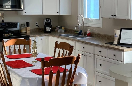 Turkey Point House | Cozy Family Cottage Just 3 Minutes from the Beach – Sleeps 7