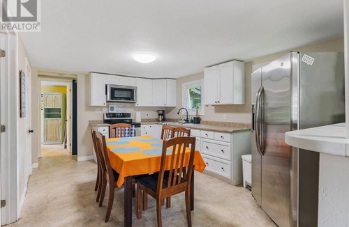 Turkey Point House | Cozy Family Cottage Just 3 Minutes from the Beach – Sleeps 7