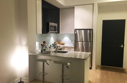 Sherwood Park Apartment | Cozy Furnished 1 Bedroom Condo - Midtown Toronto - Amazing Views