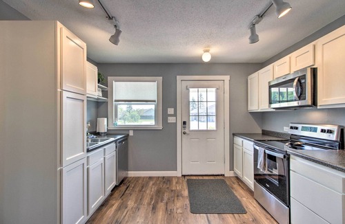 Hermantown House | Cozy Getaway: 5 Miles to Duluth & Lake Superior!