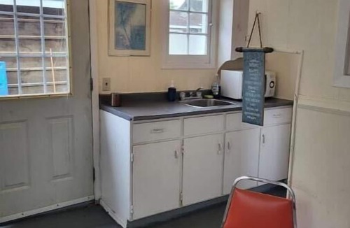 Grand Bend Cabin | Cozy Grand cabins with AC, WiFi, 8 separate bedrooms & baths perfect for groups!