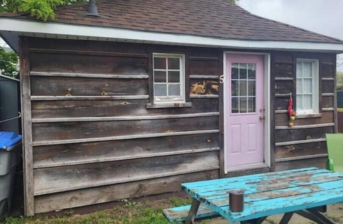 Grand Bend Cabin | Cozy Grand cabins with AC, WiFi, 8 separate bedrooms & baths perfect for groups!