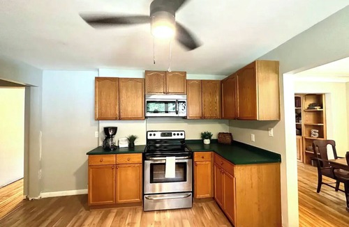 Turkey Point House | Cozy Home near the Beach, with Hiking & Biking Trails, Wineries & Ziplinesnn