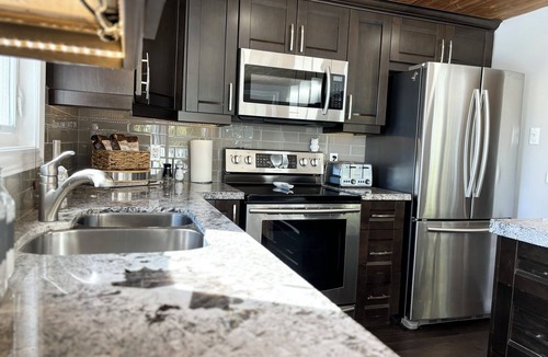 Fenelon Falls House | Cozy Home on Sturgeon Lake with Hot Tub