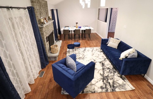 Manvers House | Cozy House with Hot Tub & Heated Pool
