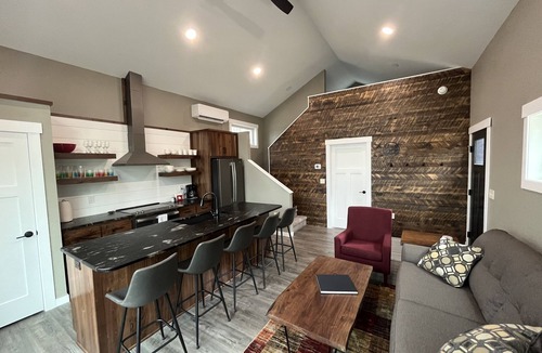 Sturgeon Lake Cabin | Cozy Lake Cabin in the Woods