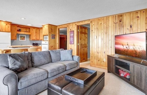 Hillman House | Cozy lake home, fishing and recreational land for all your favorite activities!