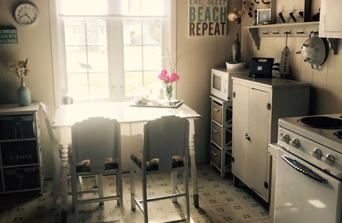 Plympton-Wyoming Cottage | Cozy Lake Huron Cottage - Gallimere Beach