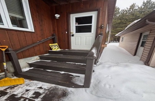 Bonnechere Valley Apartment | Cozy Lakefront Basement Studio