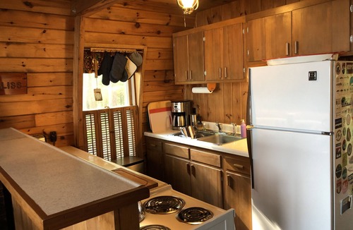 Remer Cabin | Cozy lakefront chalet with cedar hot tub + stunning lake views