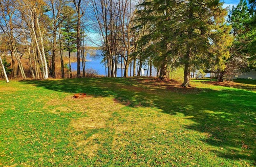 Bay Lake Condo | Cozy Lakeside Condo