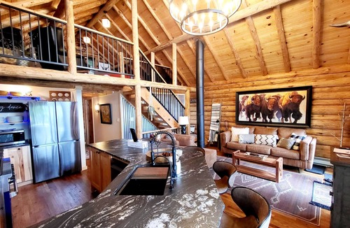 Sturgeon Lake Cabin | Cozy Log Cabin Retreat on Sturgeon Lake