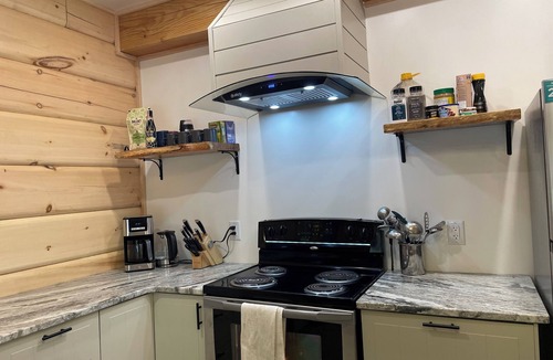 Faraday Cabin | Cozy Log Cabin w/Lake Access. Pet Friendly
