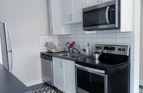 Downsview Apartment | Cozy Minimalist Apartment w/parks, lakes and rivers nearby