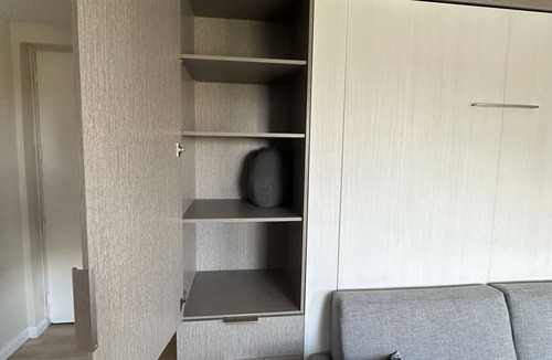 Golden Triangle Apartment | Cozy Modern Centretown Ottawa Studio Near U of O, Restaurants, and Amenities