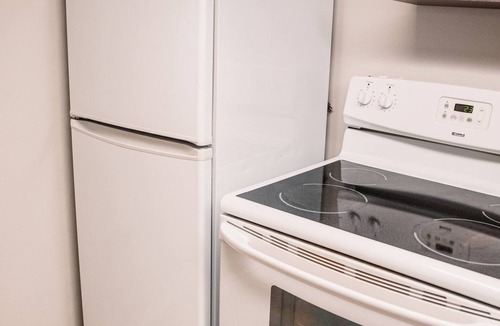 Timmins Apartment | Cozy New Apt w Dishwasher - DISCOUNTS for 2+weeks