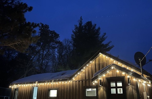 Clear Lake Cabin | Cozy newly remodeled cabin on half acre of lake shore!