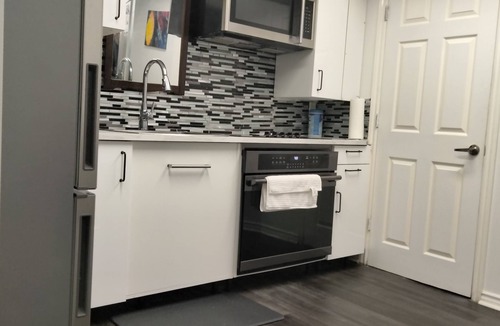 Waubaushene Apartment | Cozy, Private, Walk-out Rental Unit by the Bay