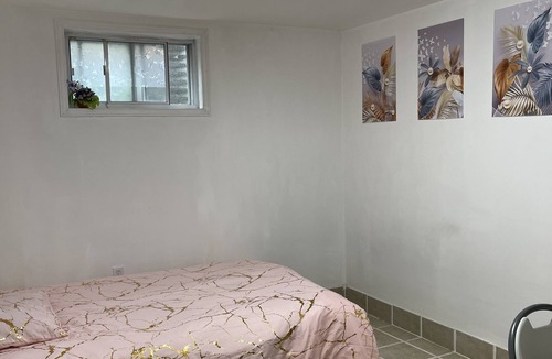 Tam O'Shanter-Sullivan House | cozy quiet room