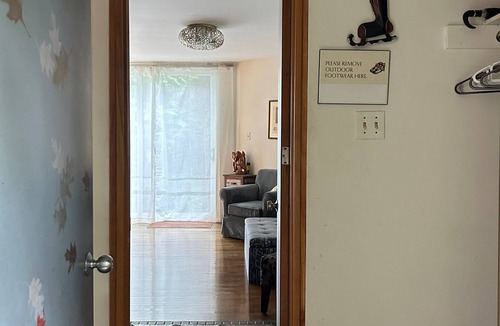 Richmond Hill House | Cozy retreat, golden location - 24/7 private lake access & amazing views!