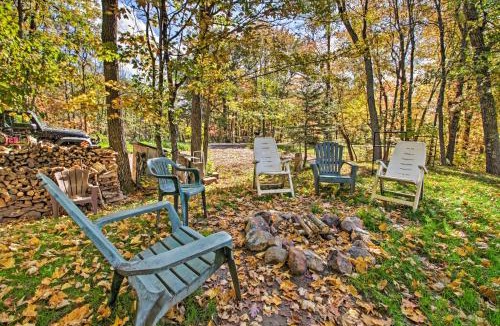 Garrison House | Cozy Retreat with Fire Pit Less Than 1 Mi to Mille Lacs Lake
