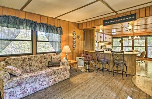 Garrison House | Cozy Retreat with Fire Pit Less Than 1 Mi to Mille Lacs Lake